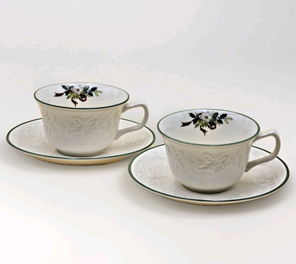 Mikasa Holiday Season DB901 Tea /Coffee Cup & Saucer 2 Sets VTG 1996 Christmas